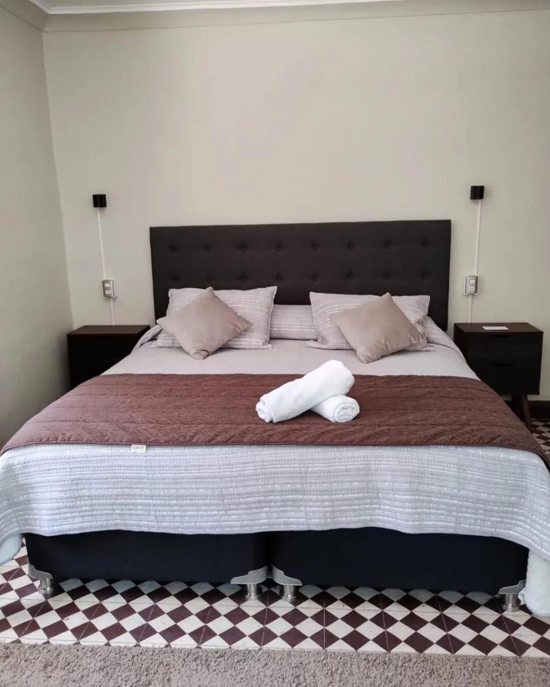 Hostal Los Penones San Alfonso Bagian luar foto